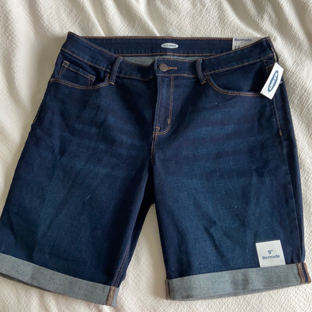 Old navy Bermuda shorts